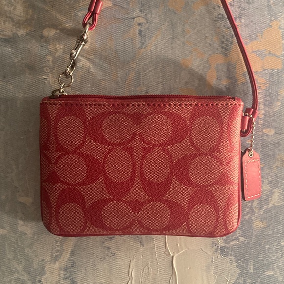 Genuine Coach Heritage Pink and White Wristlet. Signature Wristlet leather trim - Picture 8 of 15